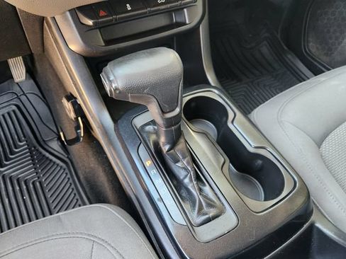 Used 2017 Chevrolet Colorado W/T RWD image 20