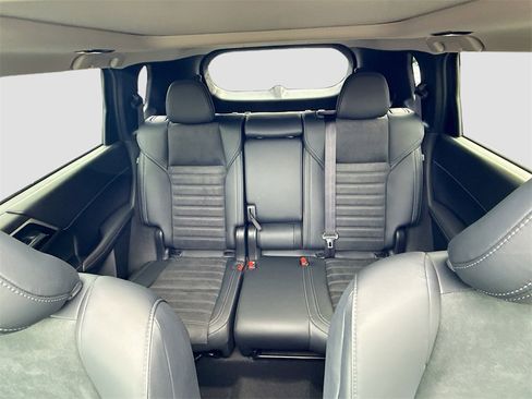 New 2025 Mitsubishi Outlander SE image 23