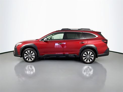 Used 2025 Subaru Outback Touring XT image 2