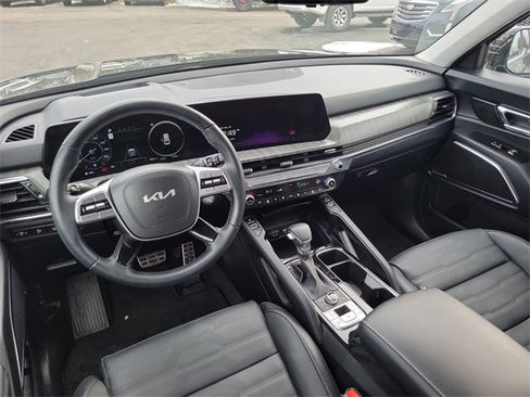 Certified 2025 Kia Telluride SX Prestige image 24