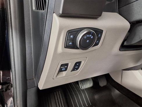 Used 2018 Ford F150 XLT w/ Equipment Group 302A Luxury image 17