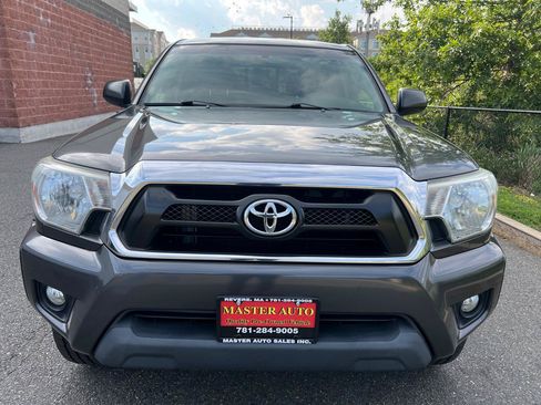Used 2015 Toyota Tacoma 4x4 Double Cab w/ TRD Off-Road Package image 2