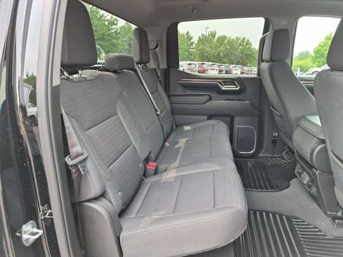 Used 2023 Chevrolet Silverado 1500 LT AWD/4WD image 29