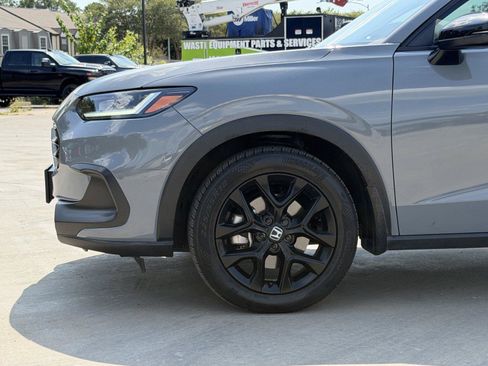Used 2024 Honda HR-V Sport image 10