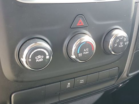 Used 2018 RAM 1500 Express image 34