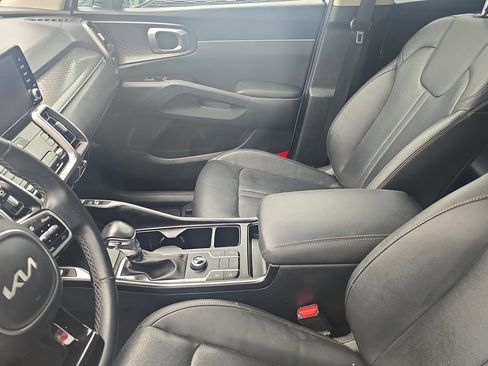 Used 2022 Kia Sorento S FWD image 12