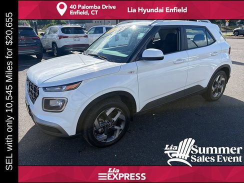 Used 2024 Hyundai Venue SEL FWD image 7