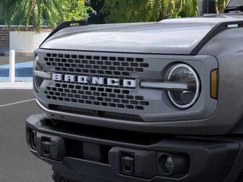 New 2025 Ford Bronco Badlands image 19