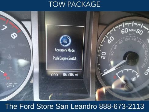 Used 2021 Toyota Tacoma TRD Off-Road w/ TRD Premium Off Road Package AWD/4WD image 17