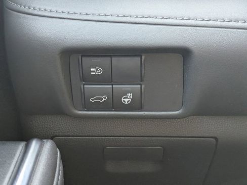 Used 2020 Toyota Highlander Limited FWD image 26