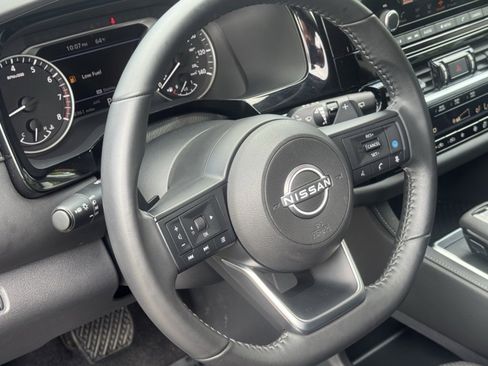 Certified 2025 Nissan Pathfinder SV w/ Black Appearance Package image 15