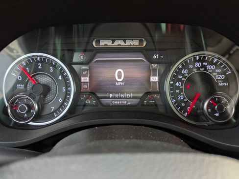 Used 2024 RAM 1500 Laramie image 31