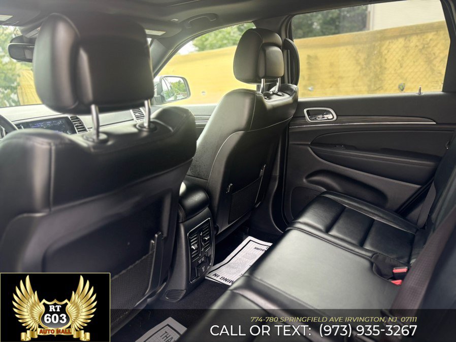 Used 2019 Jeep Grand Cherokee Limited w/ Trailer Tow Group IV AWD/4WD image 9
