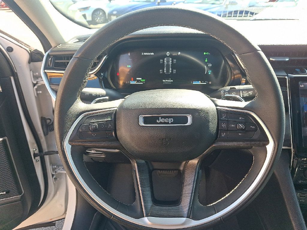 Used 2023 Jeep Grand Cherokee 4WD 4xe image 21