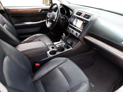 Used 2016 Subaru Outback 2.5i Limited image 18