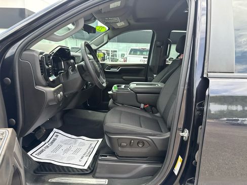 Used 2022 Chevrolet Silverado 1500 LT AWD/4WD image 13