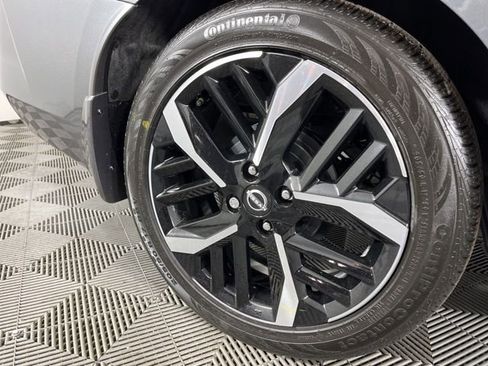 New 2025 Nissan Versa SR w/ Trunk Package image 15