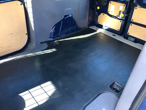 Used 2020 Ford Transit Connect XLT image 20