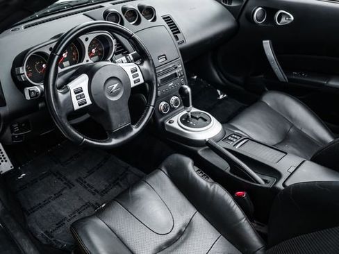 Used 2007 Nissan 350Z Grand Touring image 2