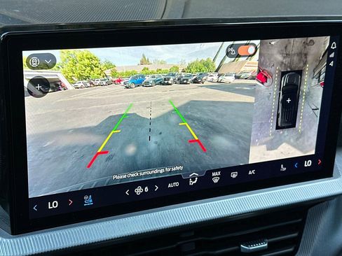 Used 2025 Ford Explorer ST image 17