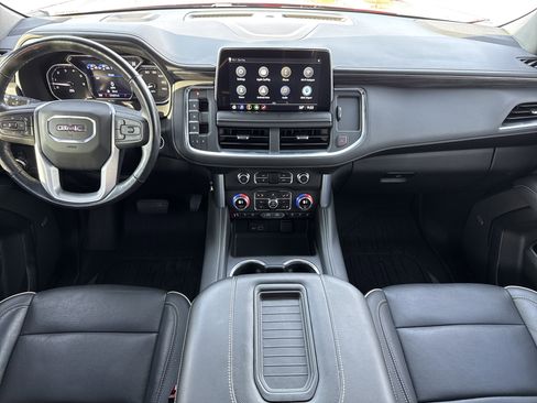Used 2021 GMC Yukon SLT w/ SLT Premium Package image 29