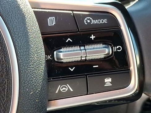 Certified 2022 Kia Sorento X-Line EX image 26