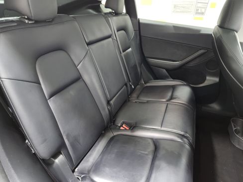 Used 2023 Tesla Model Y Long Range image 19