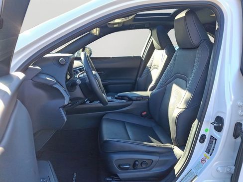 Used 2019 Lexus UX 250h image 14