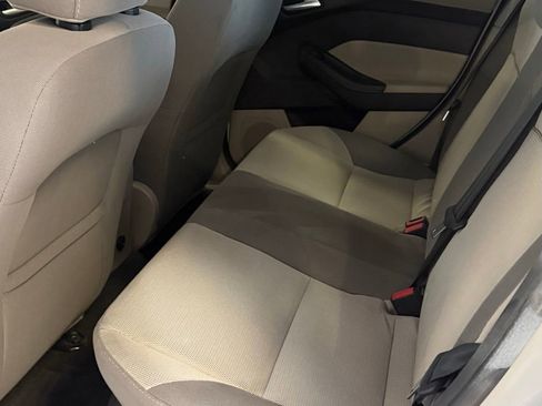 Used 2014 Ford Focus SE image 24