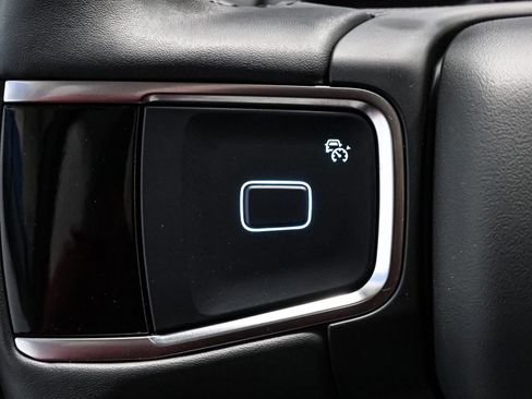 Certified 2025 Ford Expedition Active image 40