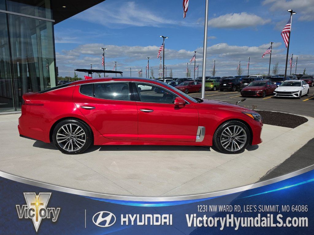 Used 2019 Kia Stinger Premium AWD/4WD image 6