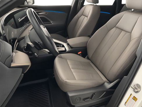 Used 2025 Audi Q5 Premium Plus w/ Premium Plus image 5