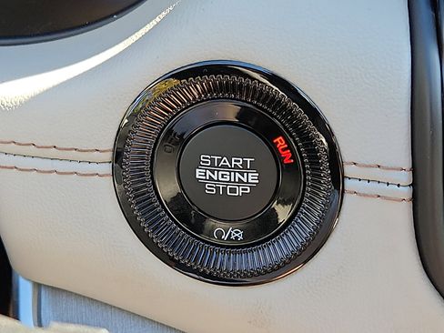 New 2026 Jeep Compass Limited image 14