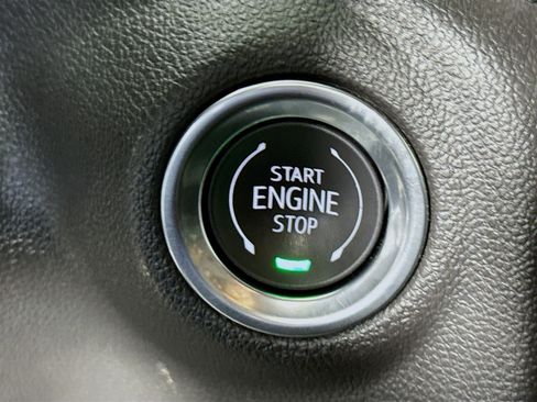 Used 2024 Chevrolet Silverado 1500 Custom image 19