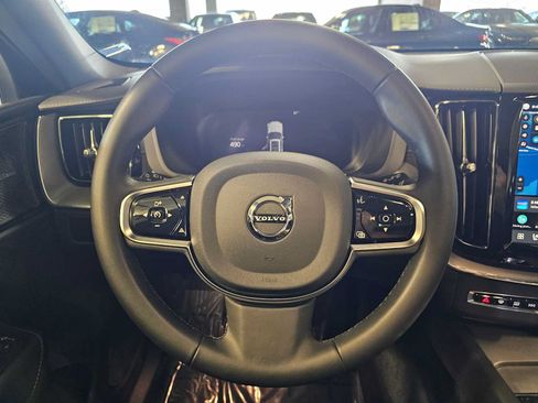 Used 2024 Volvo XC60 B5 Ultimate w/ Protection Package Premier AWD/4WD image 11