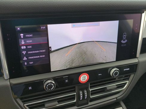 New 2026 Porsche Macan AWD/4WD image 20
