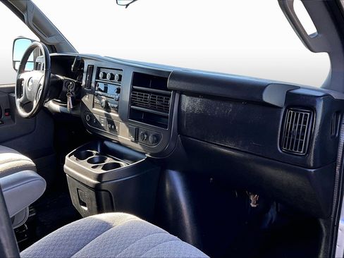 Used 2016 Chevrolet Express 3500 LT w/ LT Preferred Equipment Group image 13