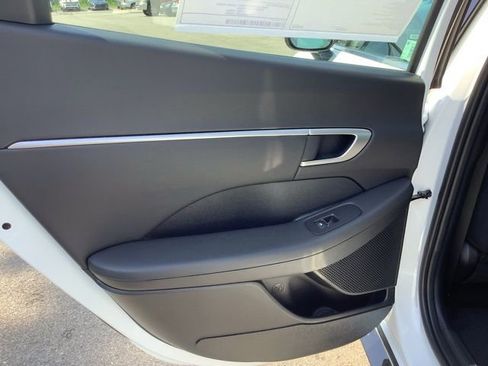New 2025 Hyundai Sonata SEL image 16