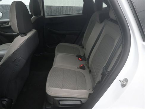 Used 2022 Ford Escape SE w/ Cold Weather Package image 8