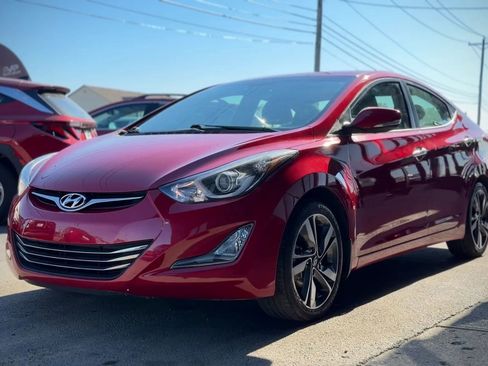 Used 2016 Hyundai Elantra Limited w/ Option Group 04 FWD image 5