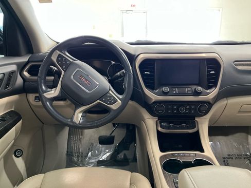 Used 2022 GMC Acadia Denali w/ Denali Ultimate Package image 16