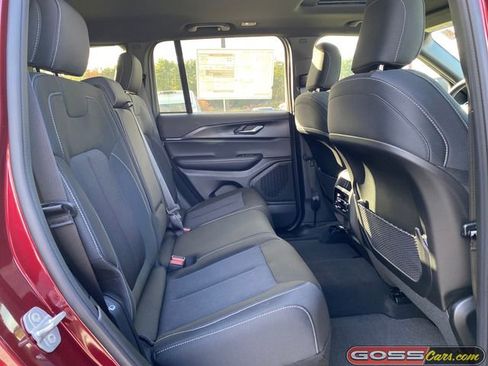 New 2025 Jeep Grand Cherokee Laredo X w/ Luxury Tech Group I image 7