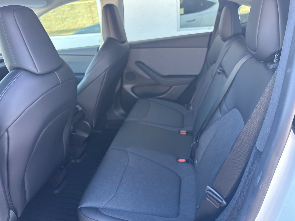 Used 2026 Tesla Model Y Long Range AWD/4WD image 15