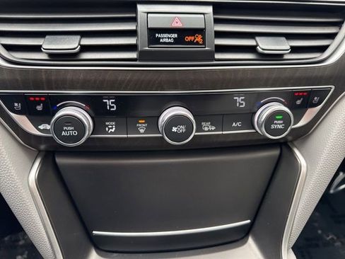 Certified 2018 Honda Accord Touring image 27