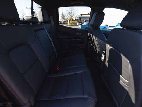 New 2025 Chevrolet Colorado LT w/ LT Convenience Package image 36