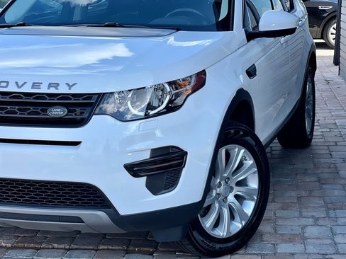 Used 2019 Land Rover Discovery Sport SE AWD/4WD image 30
