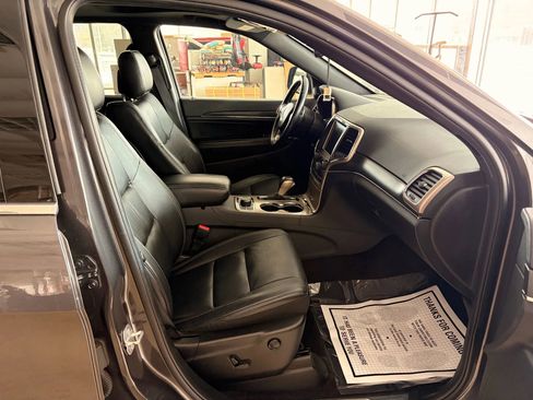 Used 2016 Jeep Grand Cherokee Limited image 21