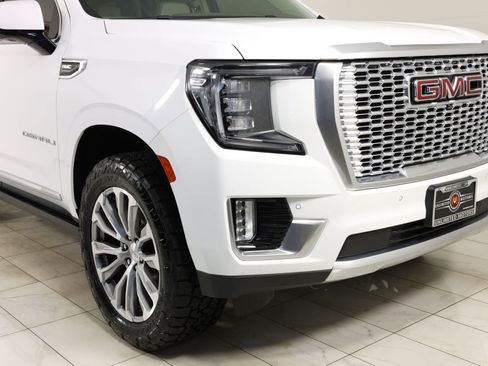 Used 2021 GMC Yukon Denali w/ Denali Premium Package AWD/4WD image 39