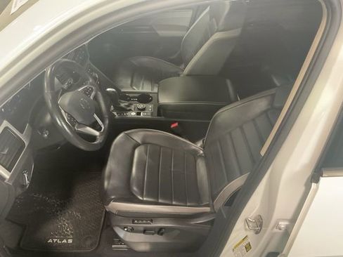 Used 2023 Volkswagen Atlas SEL Premium image 11