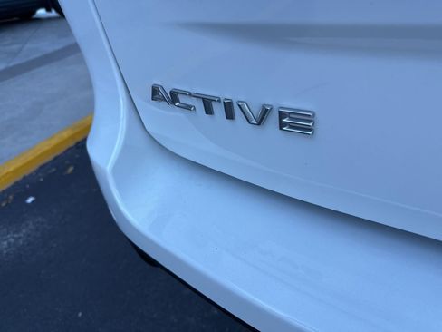 Used 2025 Ford Expedition Max Active AWD/4WD image 3